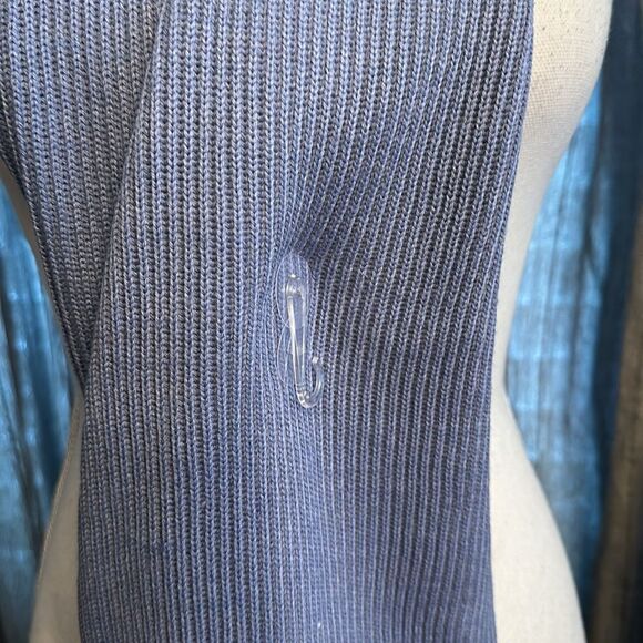 NWT pink brand knit scarf - Picture 3 of 6